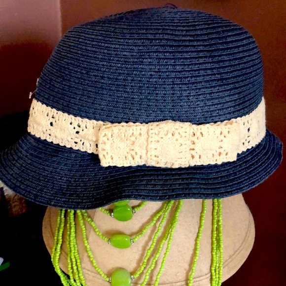 Ladies summer hat, with crotched band n bow, D&Y unique 100% paper, blue/white - Picture 1 of 4